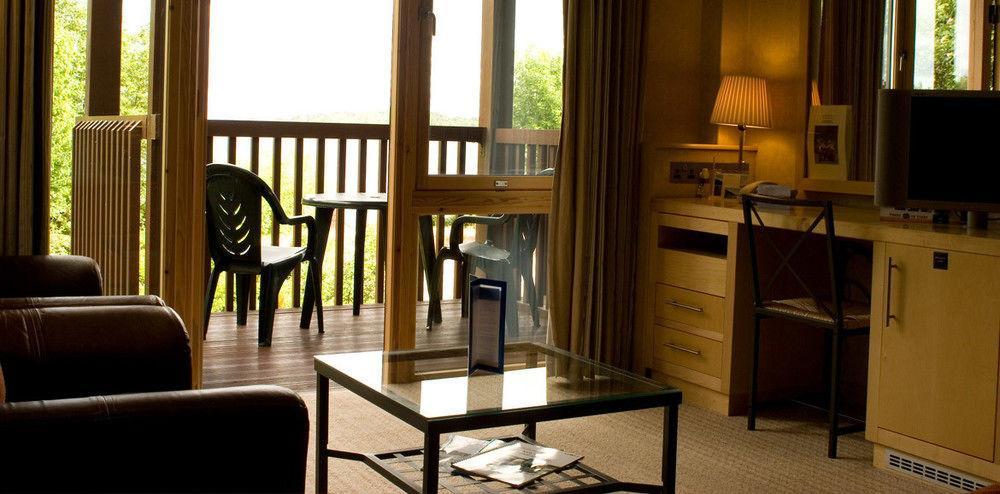 The Lodge On Loch Lomond Hotel ลุสส์ ภายนอก รูปภาพ